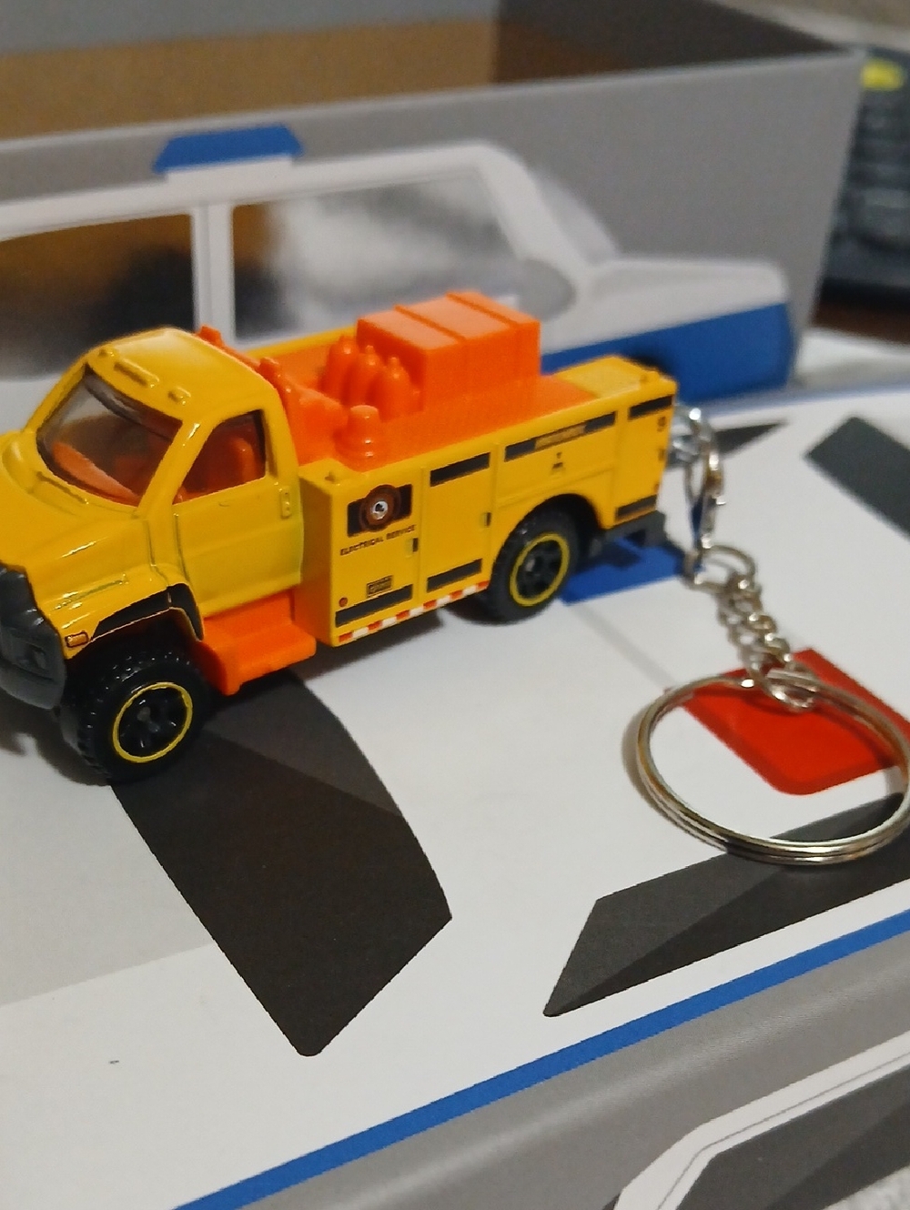 GMC 3500 Mattel Yellow & Orange Utility Service Truck Keychain